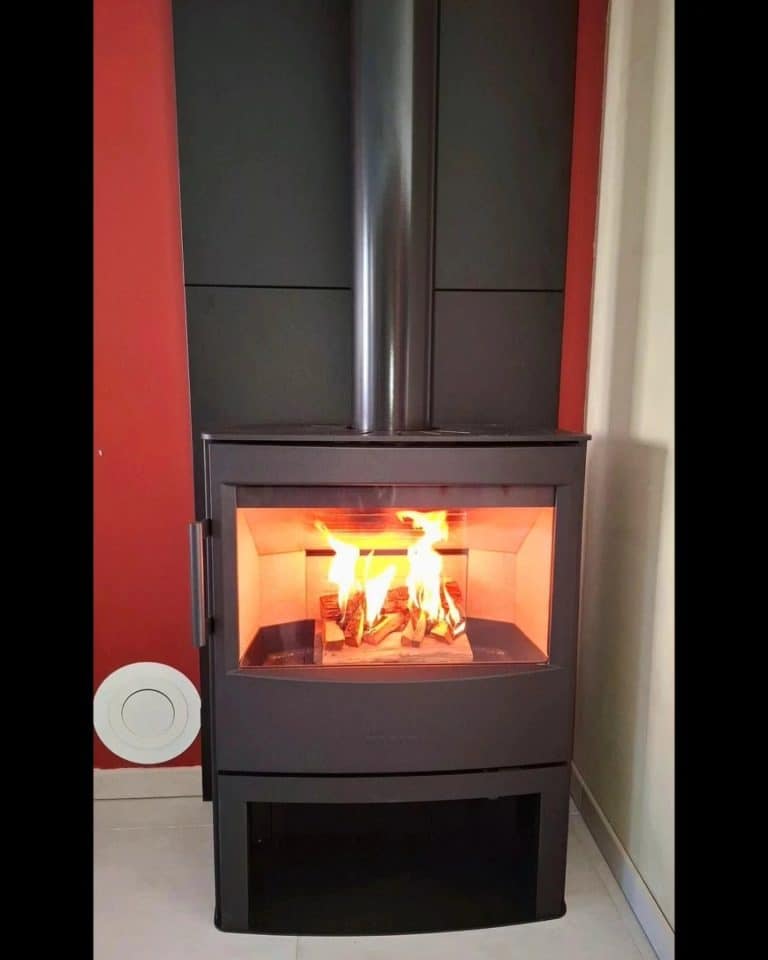 Installation de poêle à bois à Réding