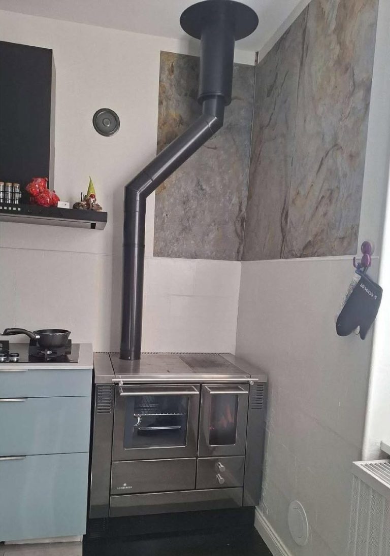 Installation d'une cuisinière à bois à Val-et-Châtillon en Meurthe-et-Moselle